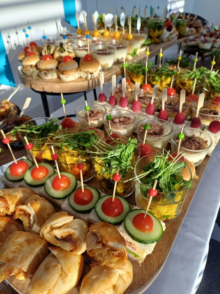 Fingerfood Catering Dresden – buntes Buffet mit veganen und klassischen Snacks