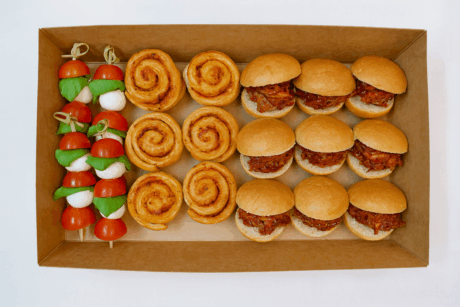 Fingerfood Aktionsbox Klassisch mit Fleisch für 10 Personen